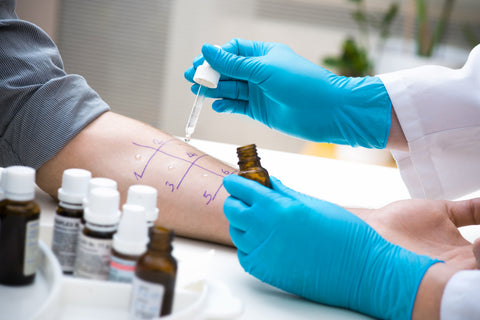 Pollenallergie: Pricktest auf der Haut